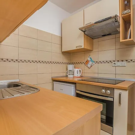 Celeste Apartment *