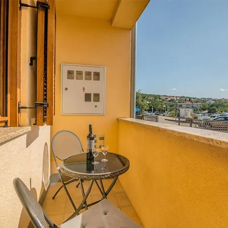 Celeste Apartment *