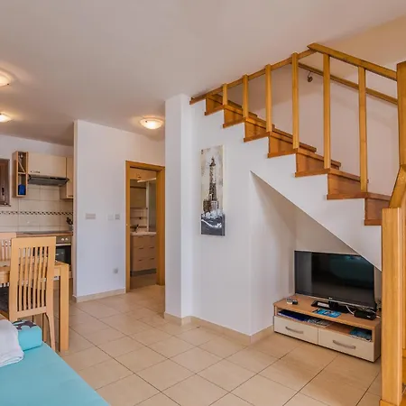 Celeste Apartment *